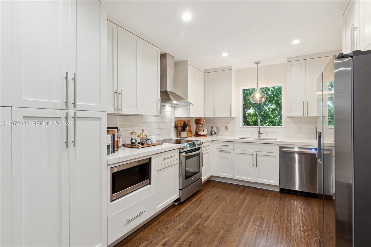 408 Como Ave - Photo 6 of 17