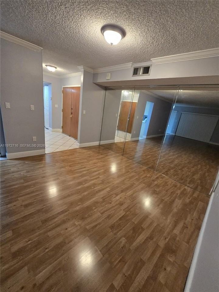 1300 Sw 122nd Ave #305-2 - Photo 4 of 29