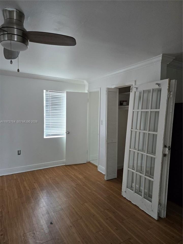 1445 N Andrews Ave #B - Photo 6 of 11