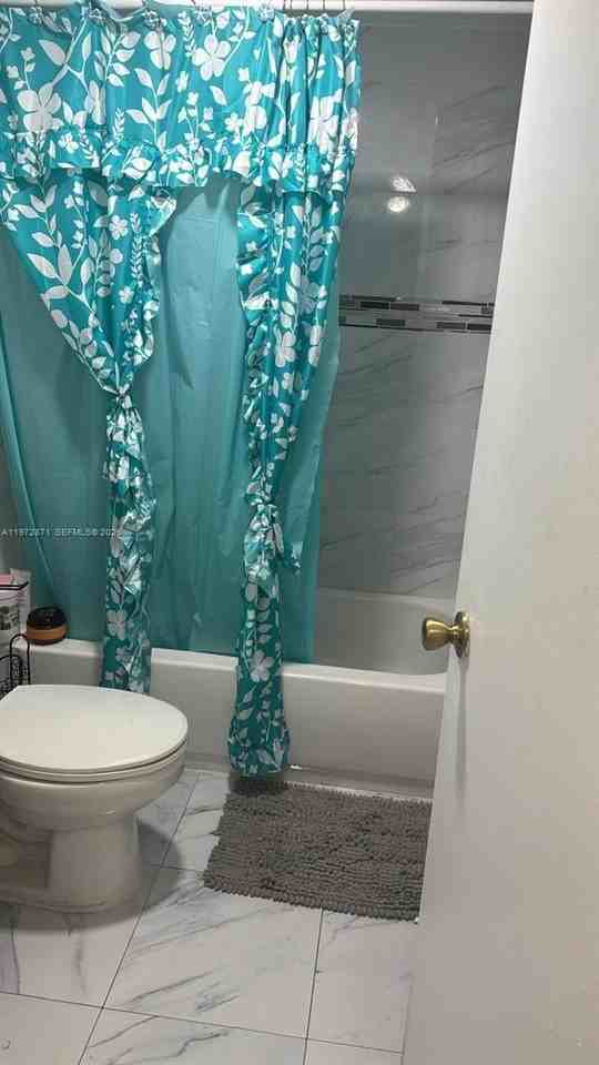 6200 W Flagler St #210 - Photo 5 of 9