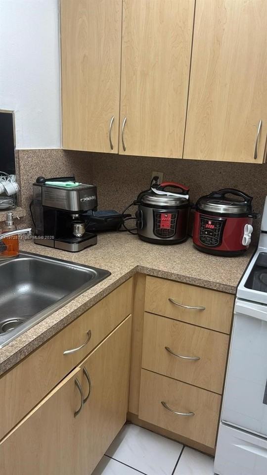 6200 W Flagler St #210 - Photo 7 of 9