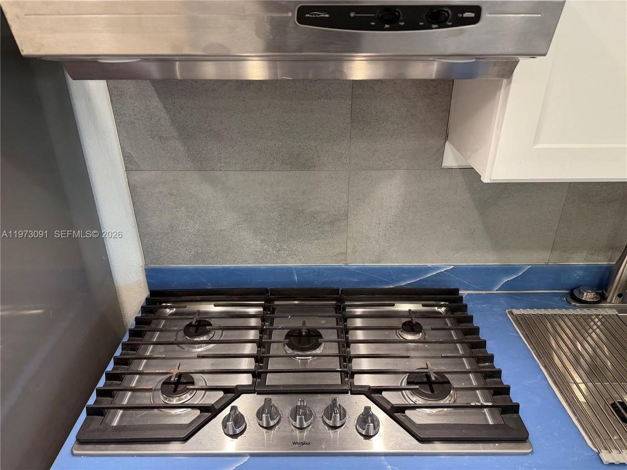 160 Ne 203rd Ter #22 - Photo 7 of 14