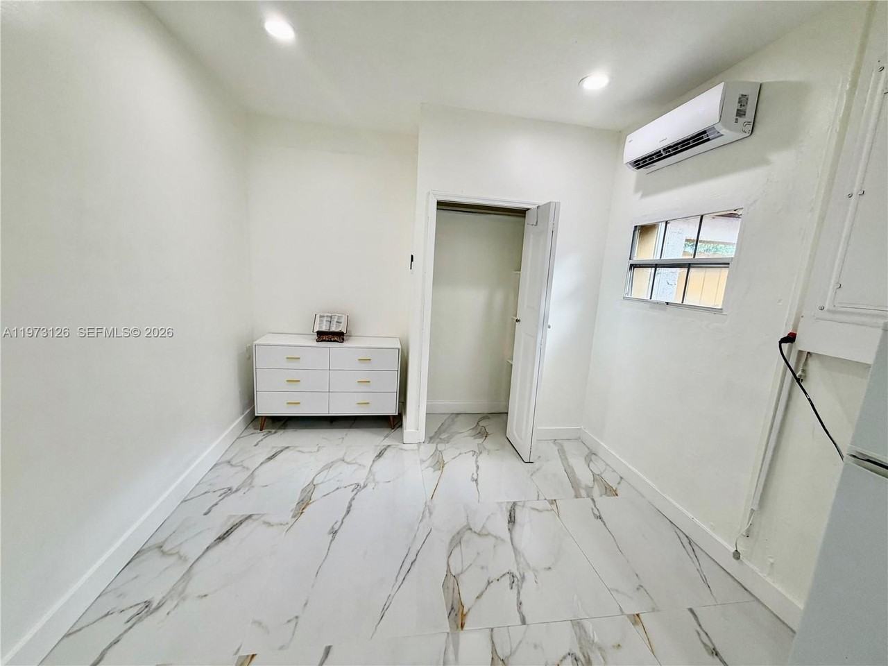 17802 Sw 152nd Ct - Photo 6 of 15