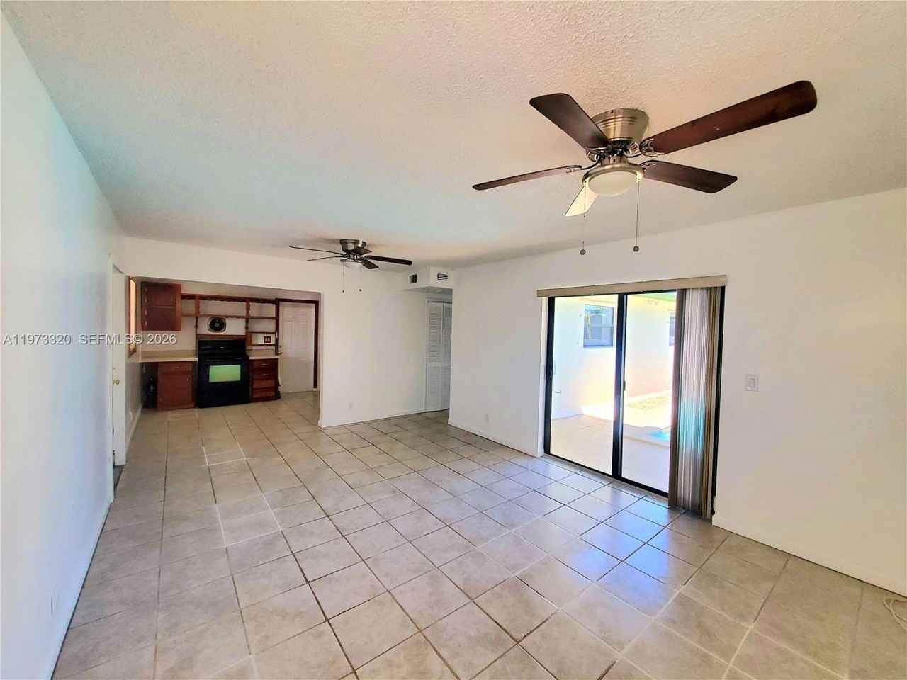 7791 Nw 39th St - Photo 6 of 25