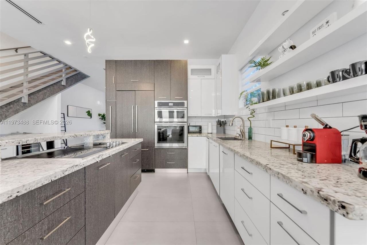 3055 Carter St #3055 - Photo 5 of 32