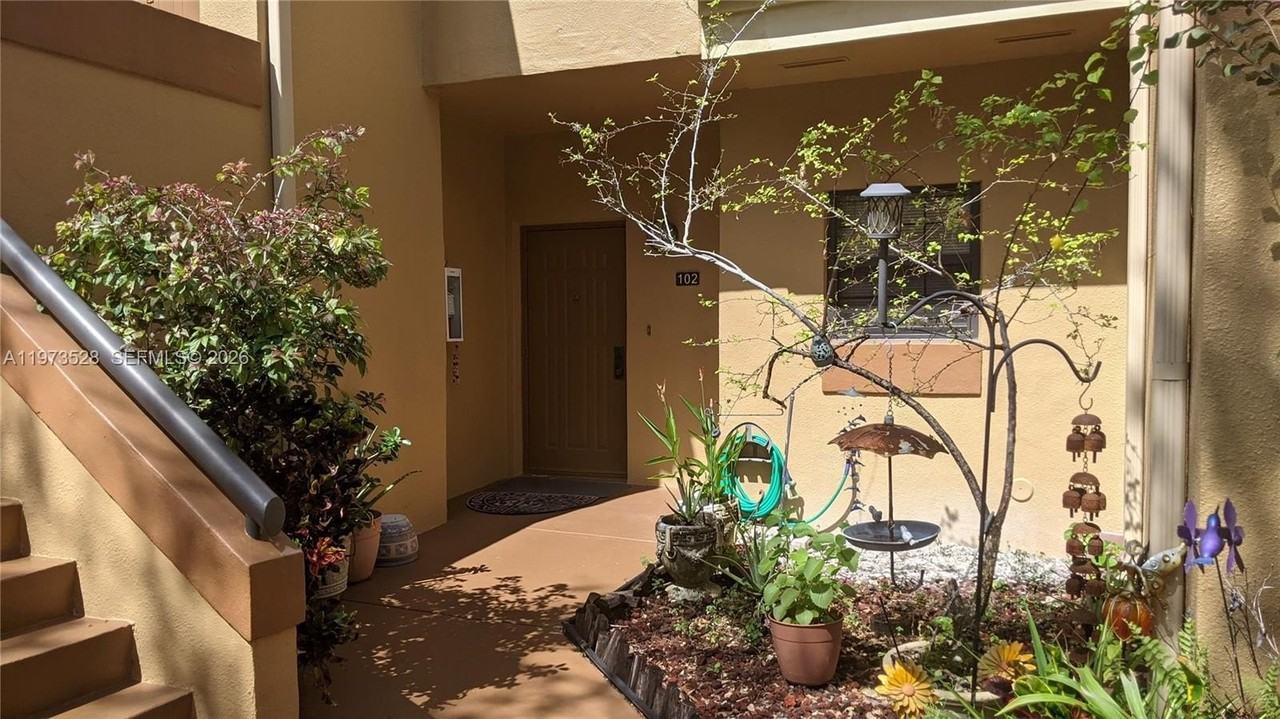 15509 Miami Lakeway N #102 - Photo 3 of 32