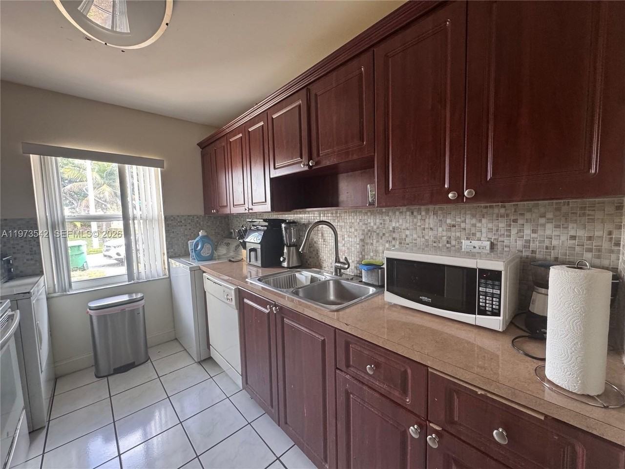 5252 Sw 139th Pl #5252 - Photo 5 of 15