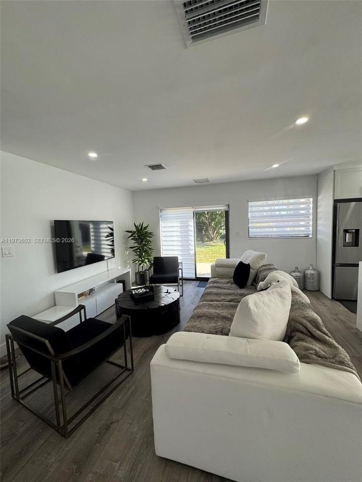 12534 Sw 27th St #0 - Photo 5 of 49