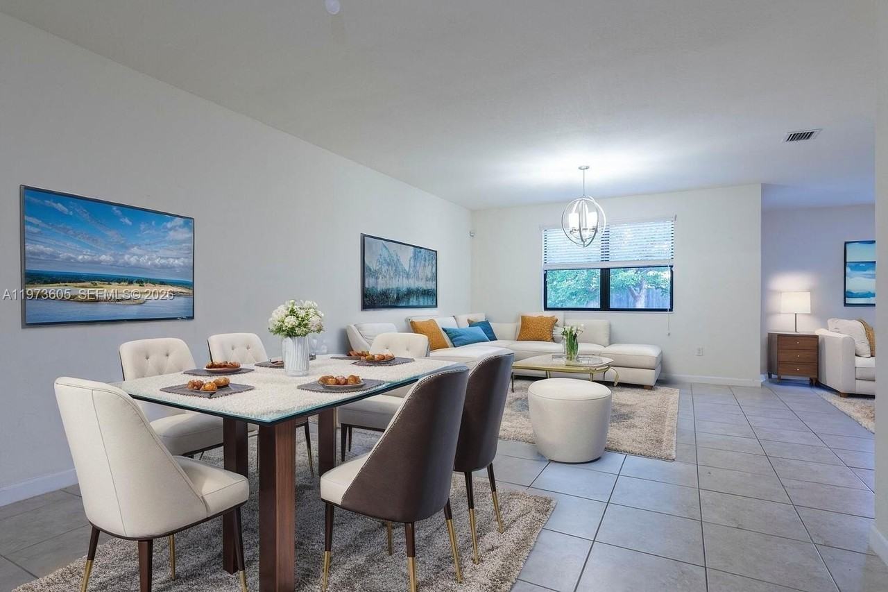 516 Se 35th Ter - Photo 2 of 25