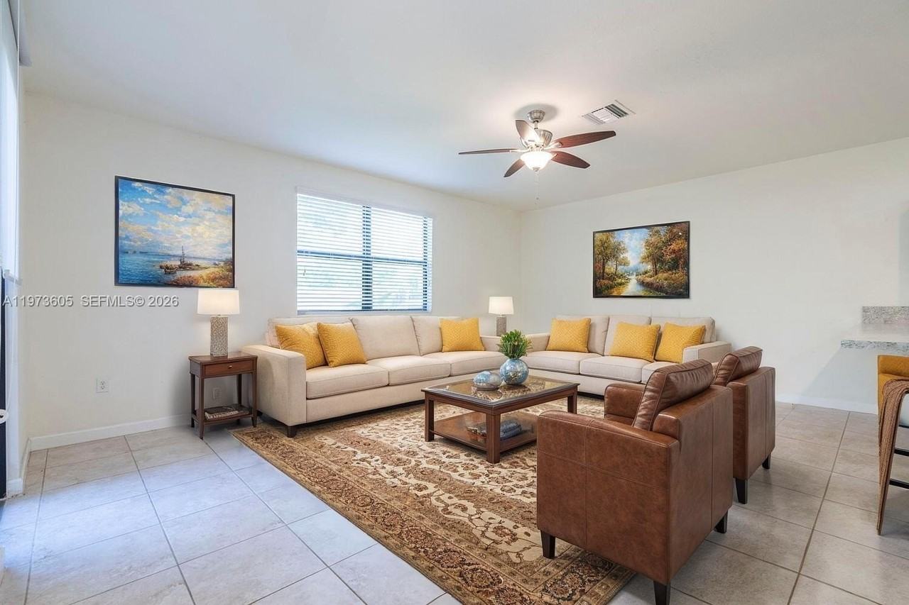 516 Se 35th Ter - Photo 5 of 25