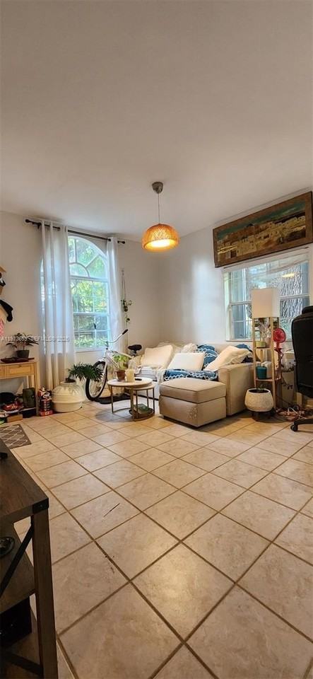 2850 Coconut Ave #7 - Photo 6 of 12