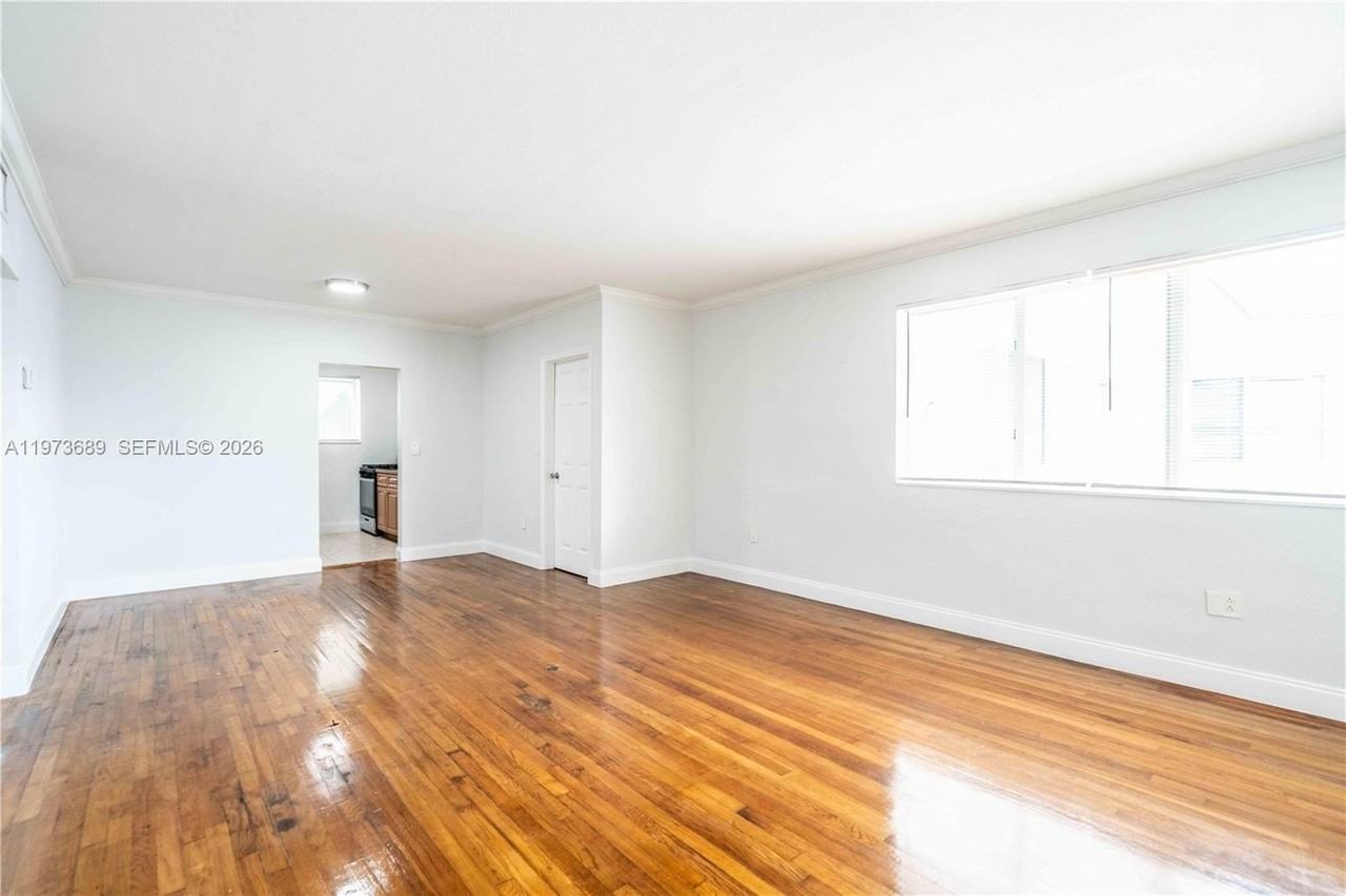 75 S Shore Dr #3B - Photo 4 of 25