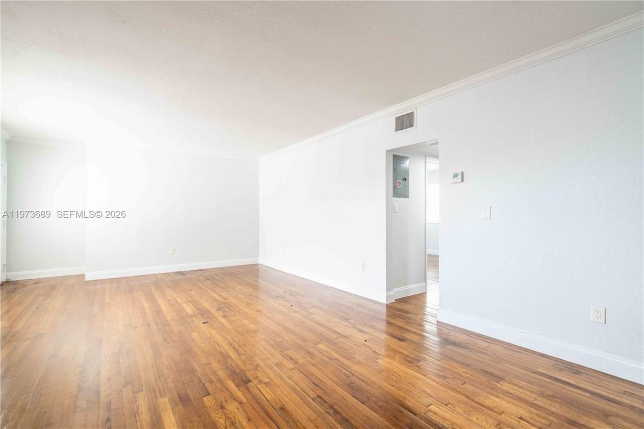 75 S Shore Dr #3B - Photo 7 of 25