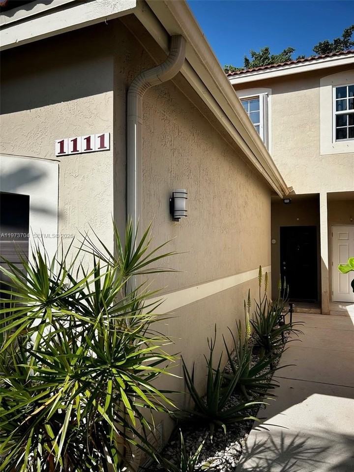 1111 Sorrento Dr #1111 - Photo 3 of 25