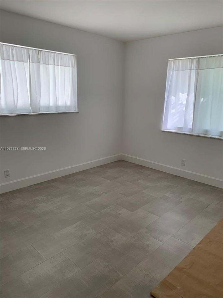 4411 W Broward Blvd - Photo 5 of 19