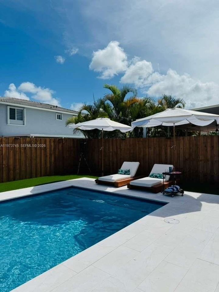 12138 Sw 250th Ter - Photo 2 of 3