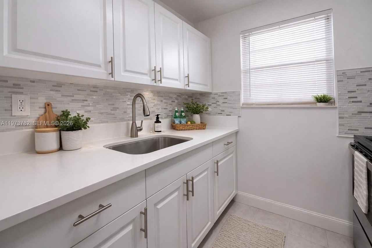 400 Ne 1st St #207 - Photo 4 of 11