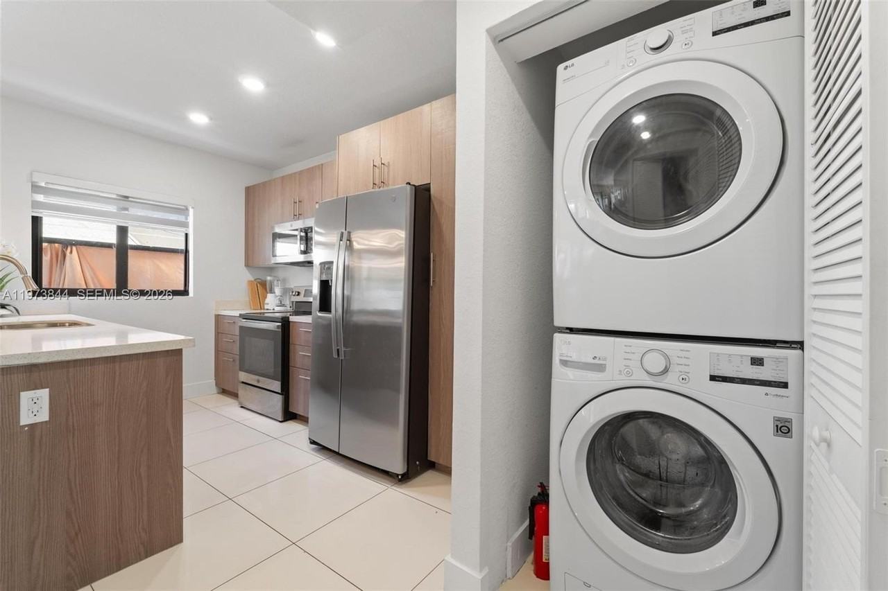 206 Nw 11th Ct #206 - Photo 6 of 28