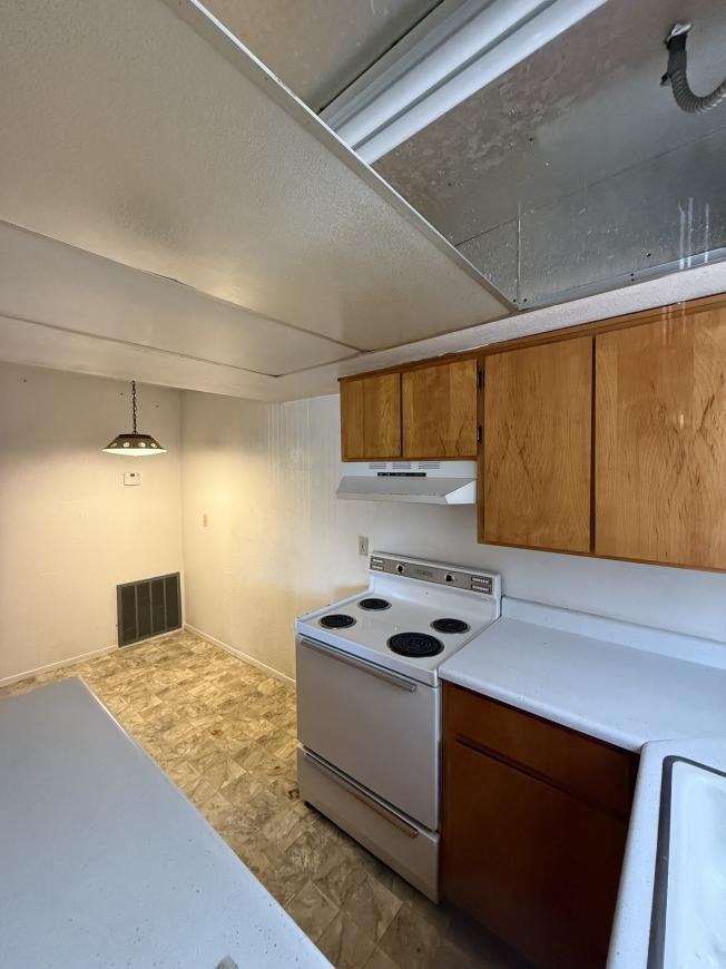 721 E Monroe St - Photo 2 of 4