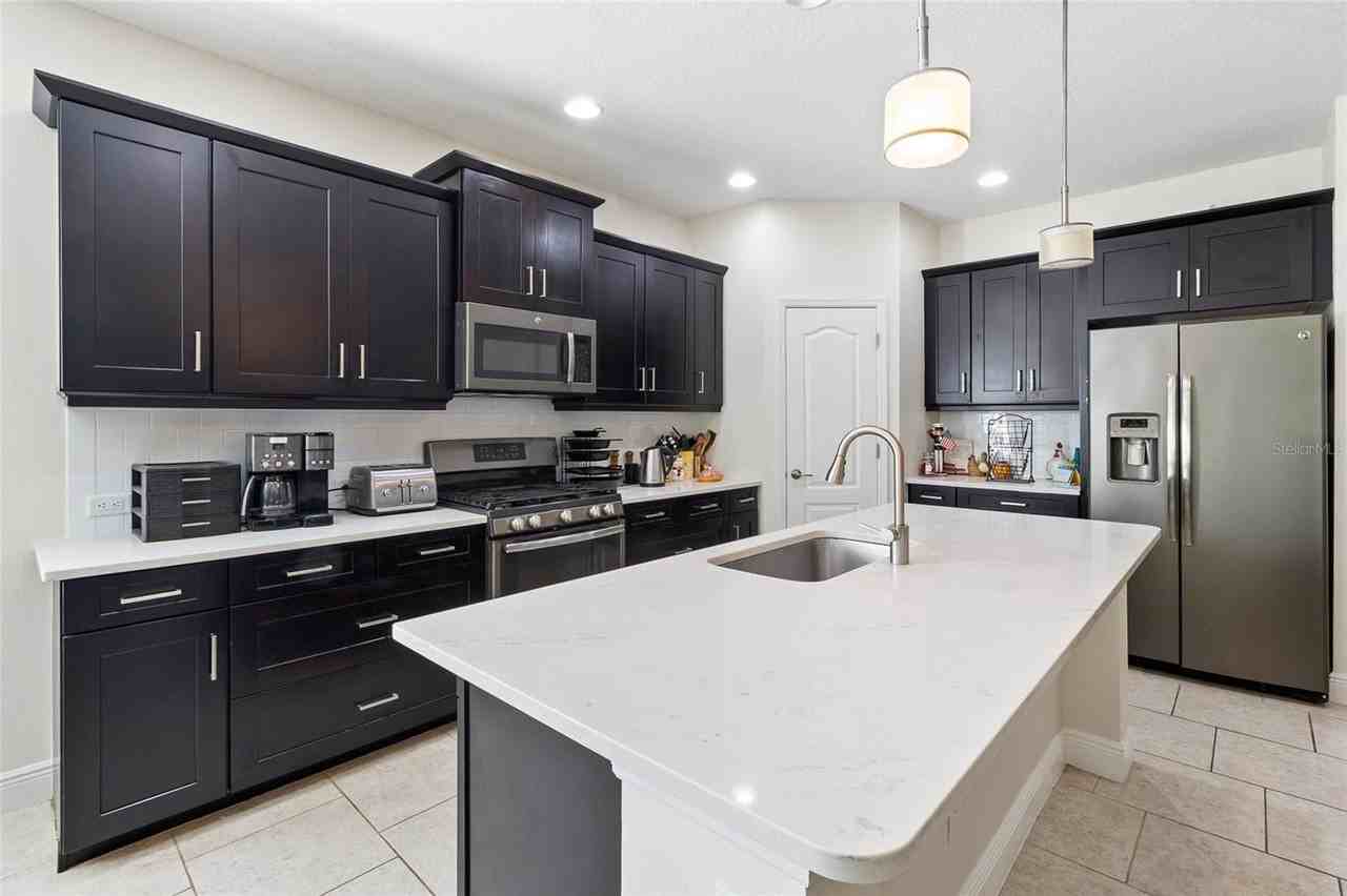 12335 Whisper Lake Dr - Photo 3 of 36