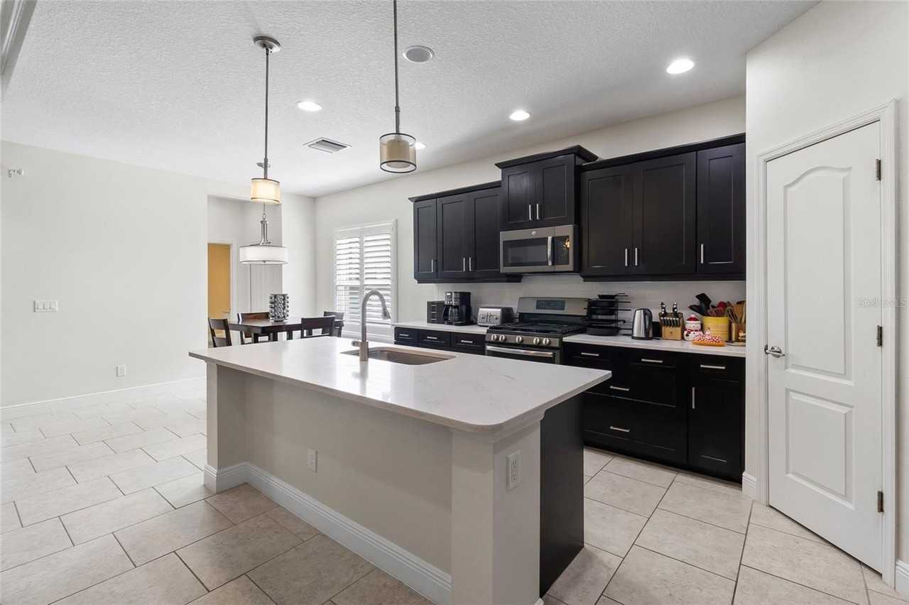 12335 Whisper Lake Dr - Photo 4 of 36