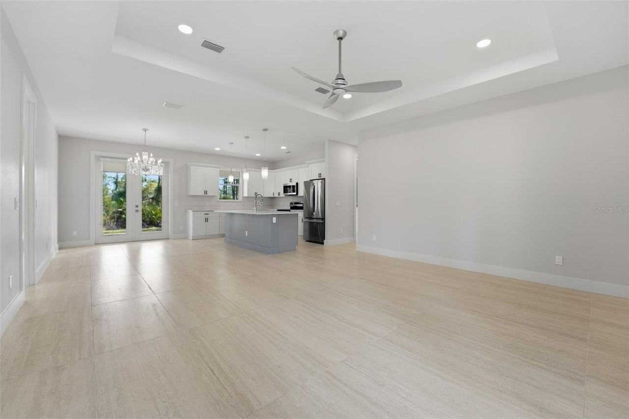 5611 Shaffer Ave - Photo 5 of 32