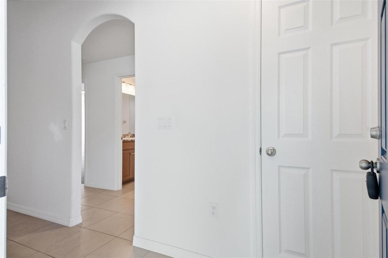 18 Whetstone Ln #B - Photo 6 of 46