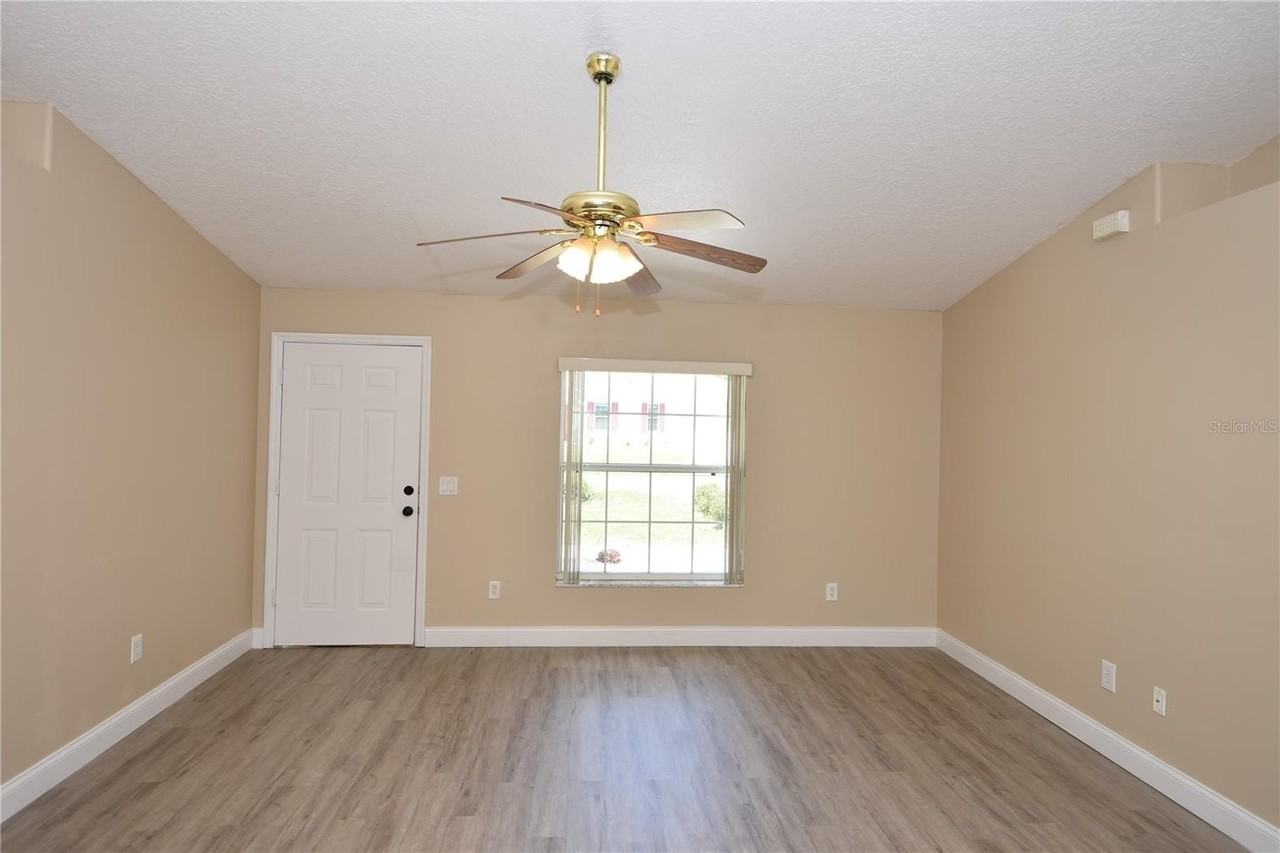 16 Richland Ln - Photo 2 of 28