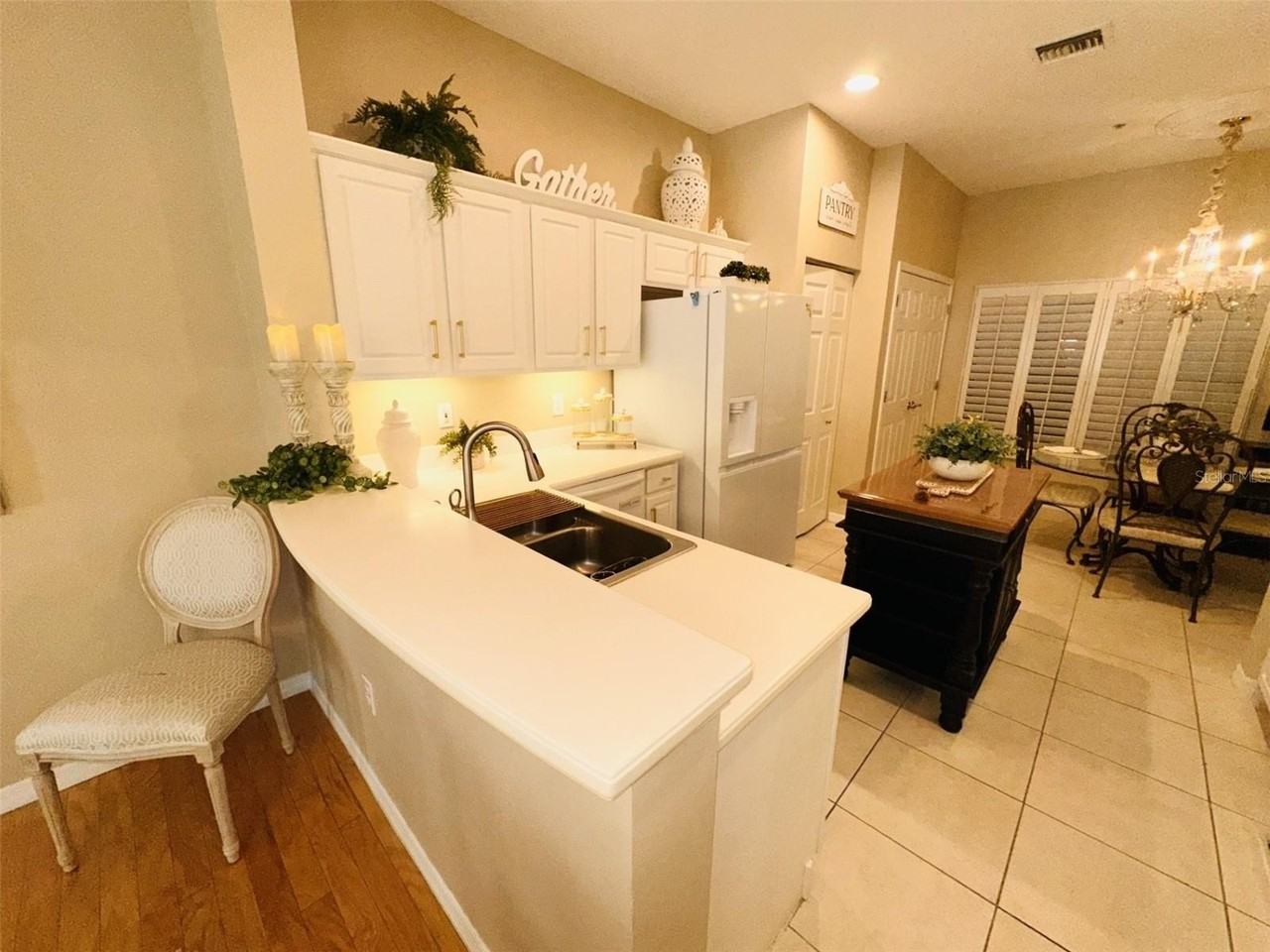 901 Waterside Ln #104 - Photo 7 of 40