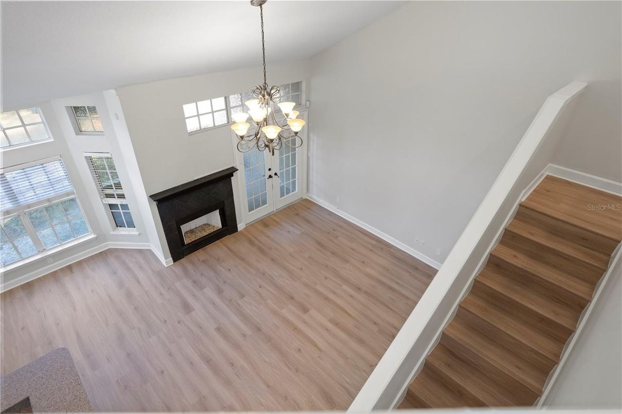 1454 FARRINGDON CIRCLE - Photo 7 of 27