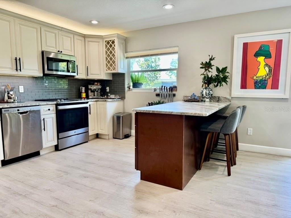 1815 Barker Dr - Photo 4 of 50