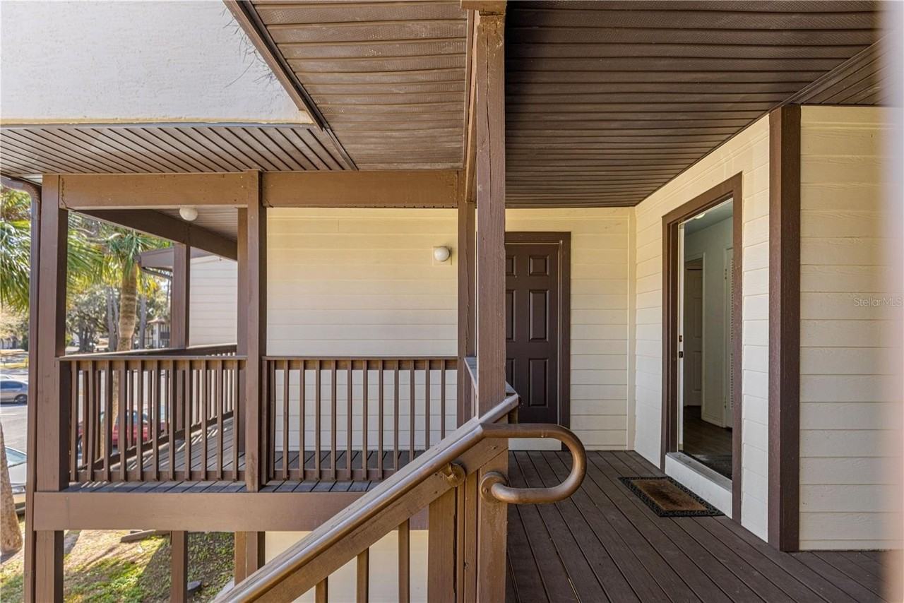 15203 Sandalwood Dr #203 - Photo 3 of 36