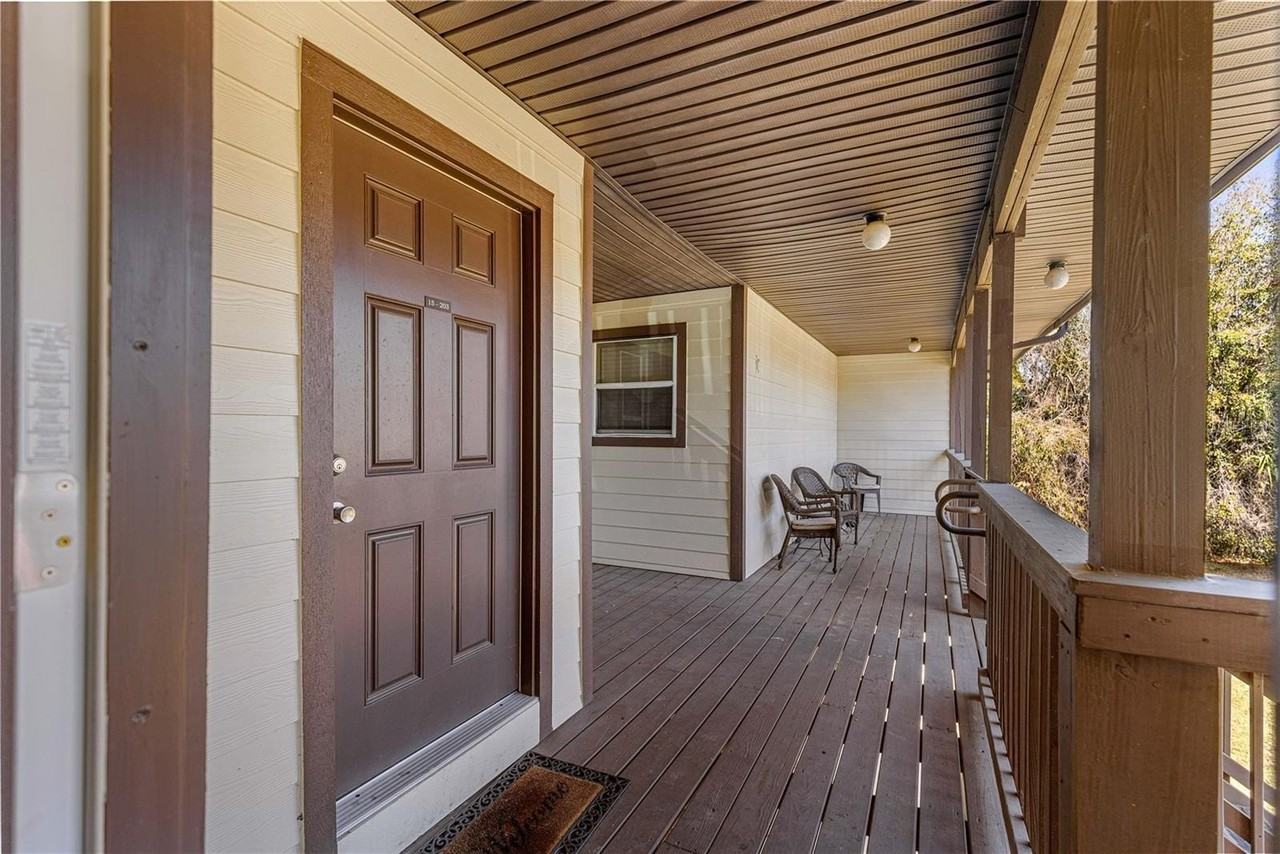 15203 Sandalwood Dr #203 - Photo 4 of 36