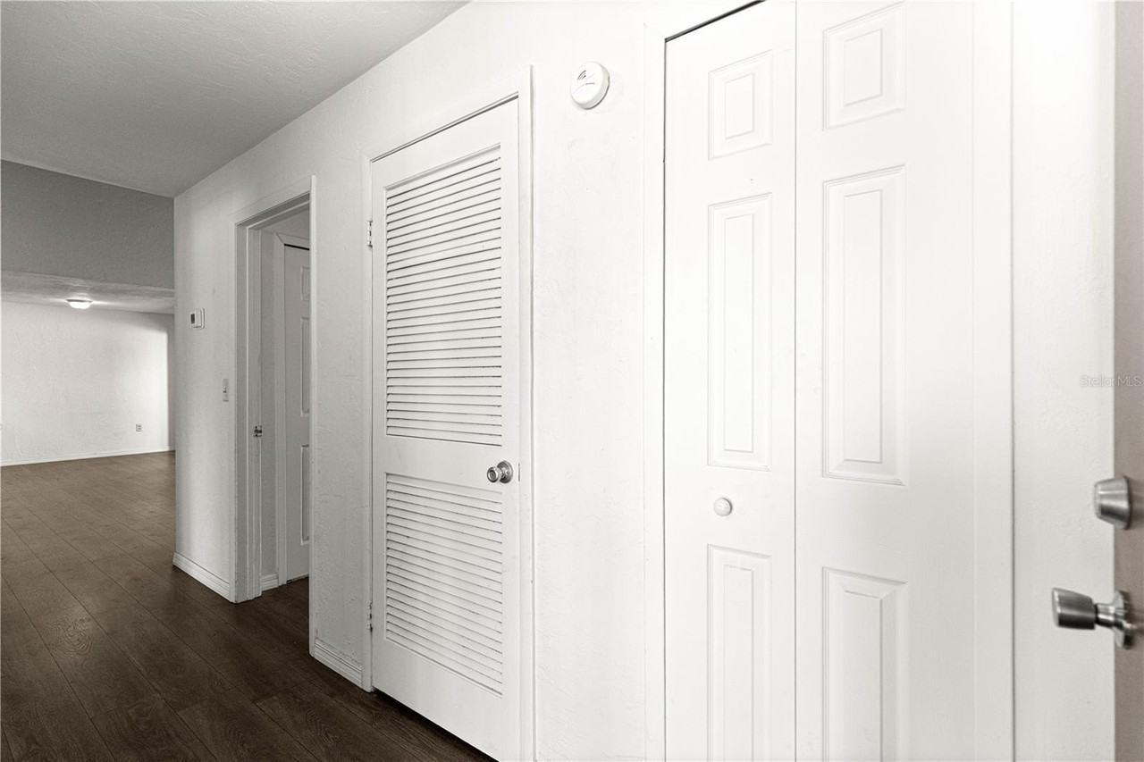 15203 Sandalwood Dr #203 - Photo 7 of 36