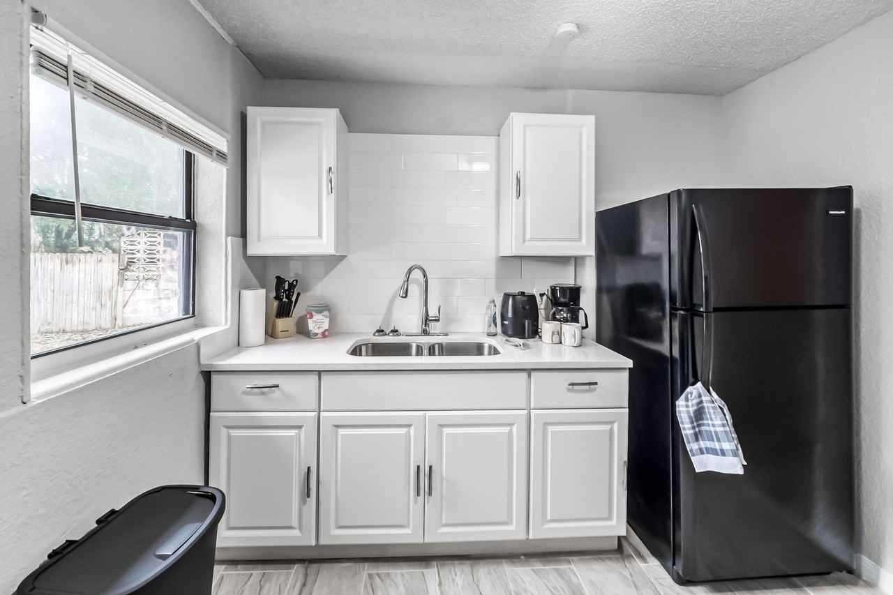 Denham Rd W - Photo 2 of 14