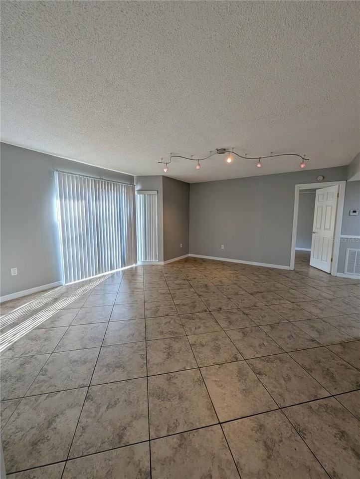 5989 Village Cir #890 - Photo 7 of 34