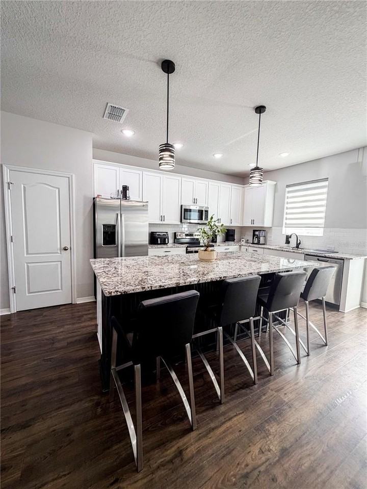 4320 Peace Lily Dr - Photo 4 of 14