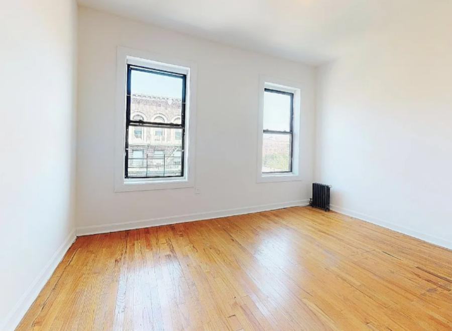 554 W 184th St - Photo 4 of 8