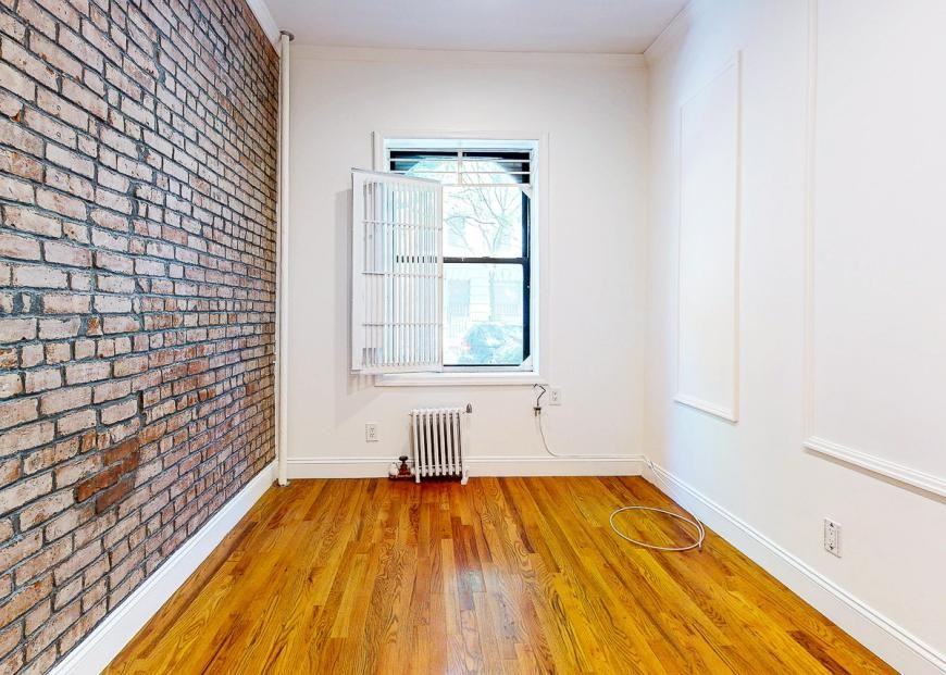 287 W 147th St - Photo 4 of 10