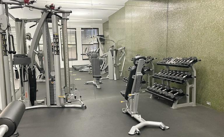 56 Pine St - Photo 7 of 10