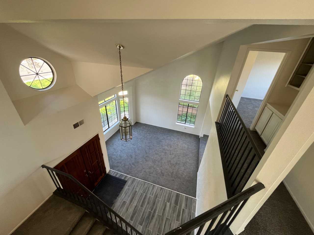 Thornberry Cir - Photo 3 of 17