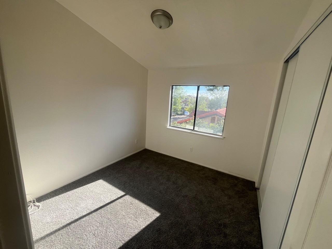 Thornberry Cir - Photo 4 of 17