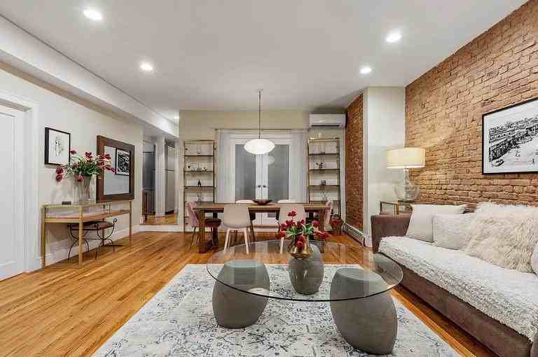 264 Water St - Photo 2 of 10