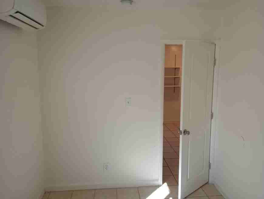 1003 N Jefferson St - Photo 7 of 10