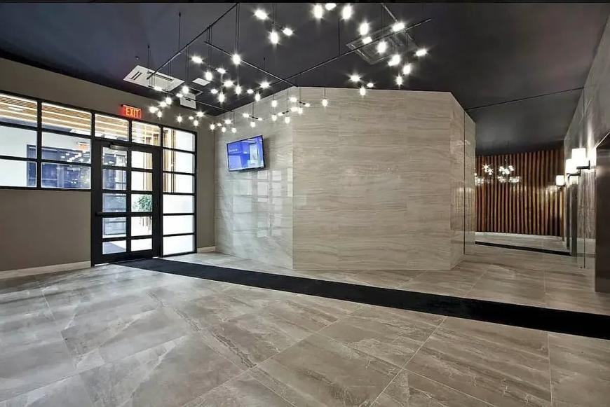 2763 Morris Ave - Photo 2 of 10