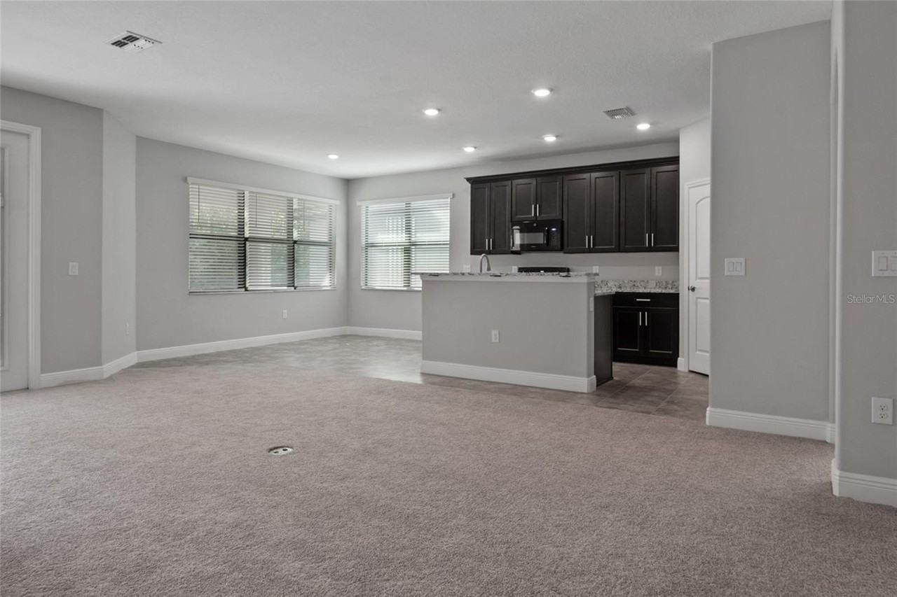 11468 Weaver Hollow Rd - Photo 7 of 50