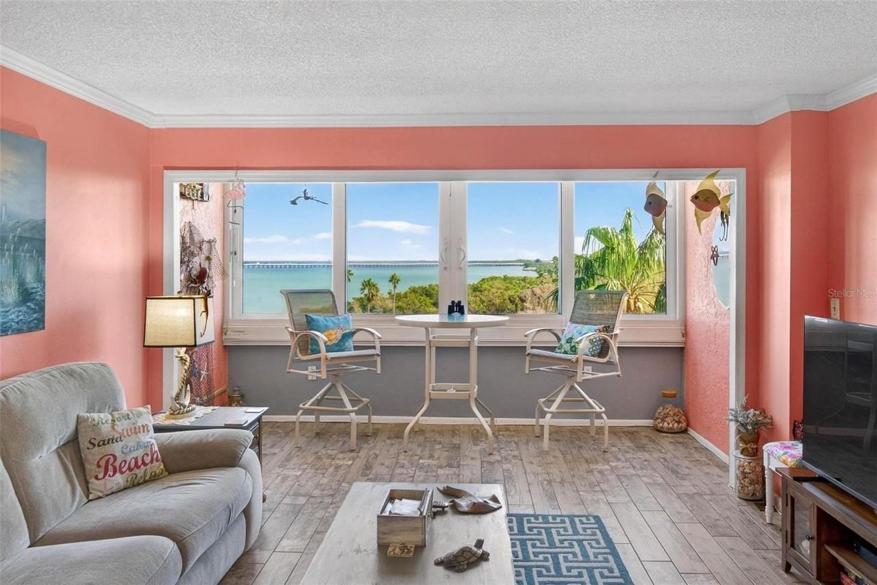 2616 Cove Cay Dr #703 - Photo 7 of 31