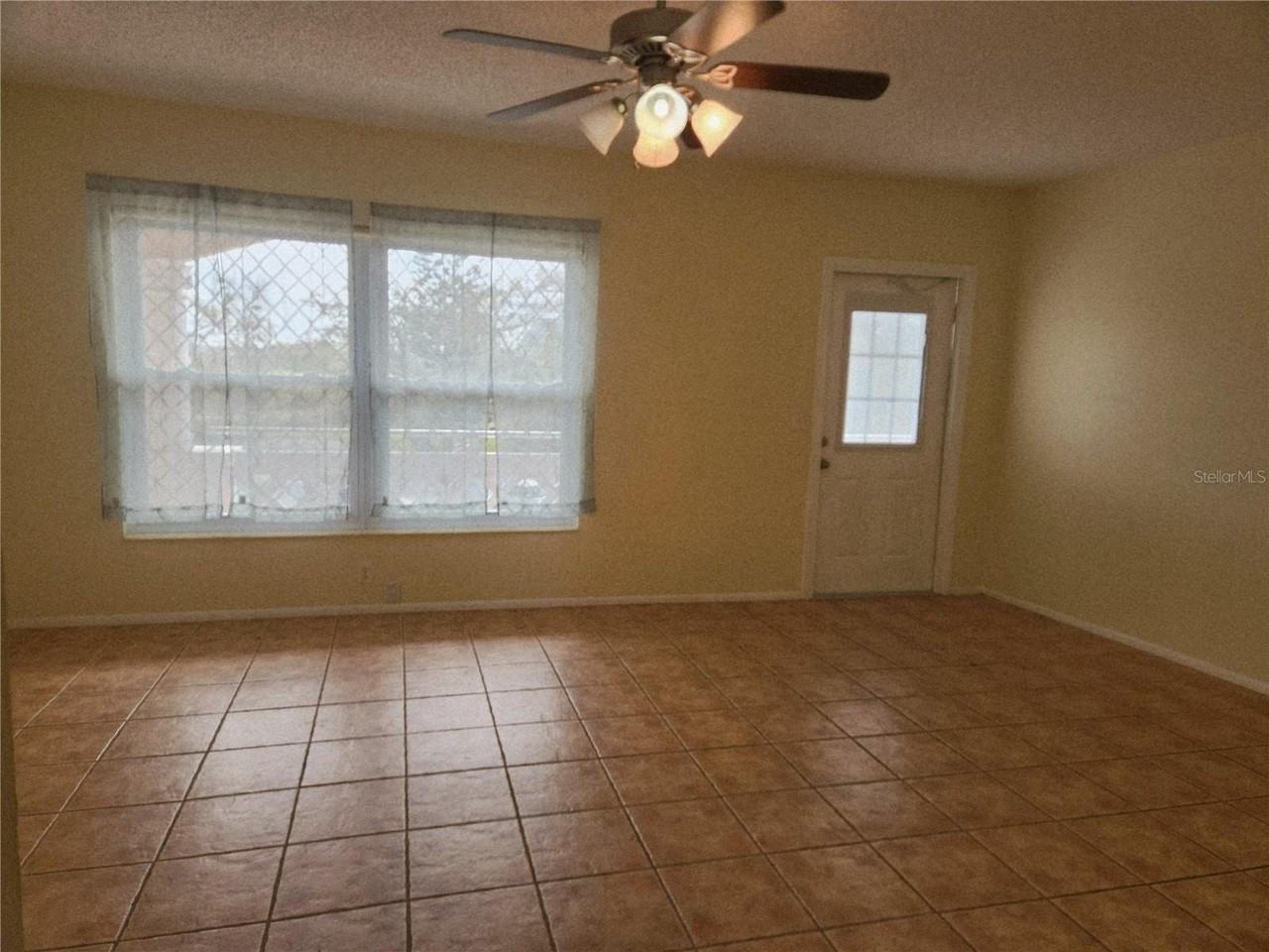 2458 Columbia Dr #64 - Photo 4 of 28