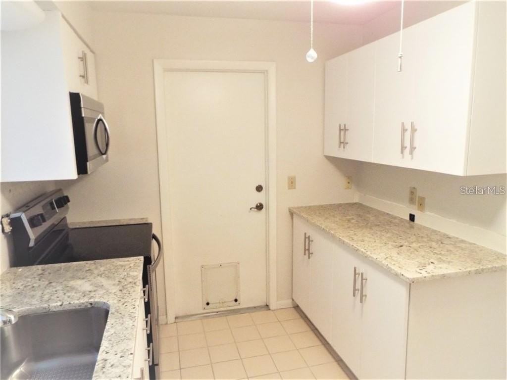 126 18th Ave Ne - Photo 5 of 16