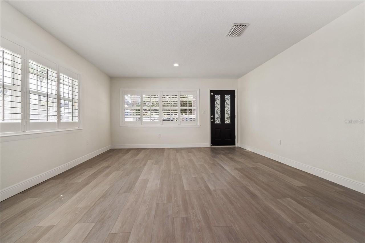 5009 W Neptune Way - Photo 3 of 35